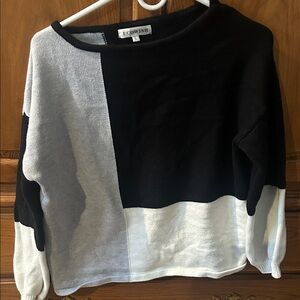 Amazon Essentials Black and White Colorblock Sweatshirt